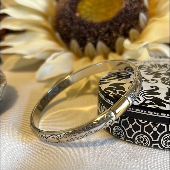 Brighton Jewelry - BEAUTIFUL BRIGHTON BANGLE BRACELET